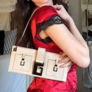 Y2K Vintage Tan/Cream Guess Purse Shoulder Bag with Dark Silver Hardware